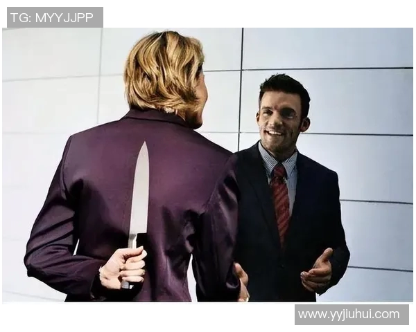 残酷竞争中的生存法则与心理博弈：从职场到商业领域的全方位解析