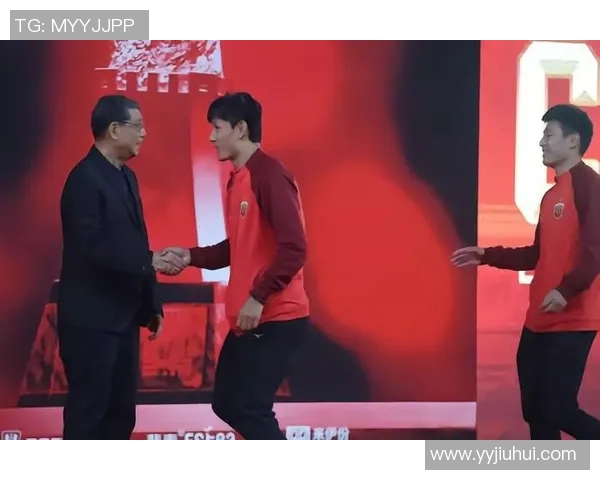 上海足球队的崛起与荣耀揭秘:探索他们背后的力量与激情