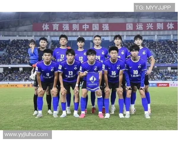 南京足球队在世界杯预选赛中以81分高居积分榜首位展现强劲实力 南京足球队在世界杯预选赛中以81分高居积分榜首位展现强劲实力